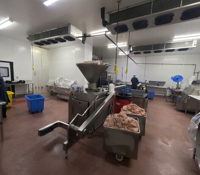 More Photos Of 1501 N Miller St, Wenatchee Freestanding For Lease