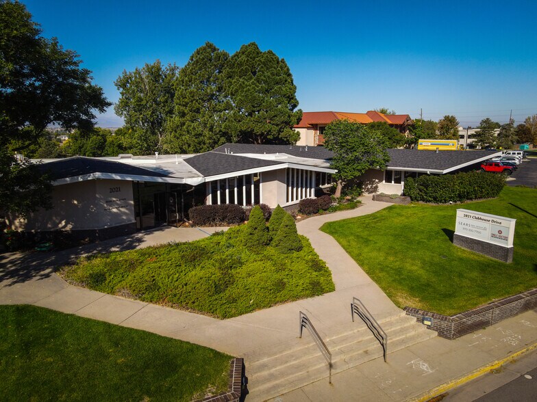 More Photos Of 2021 Clubhouse Dr, Greeley Office For Sale