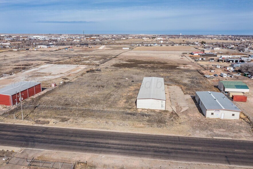 More Photos Of 1724 McCullough St, Pampa Warehouse For Sale
