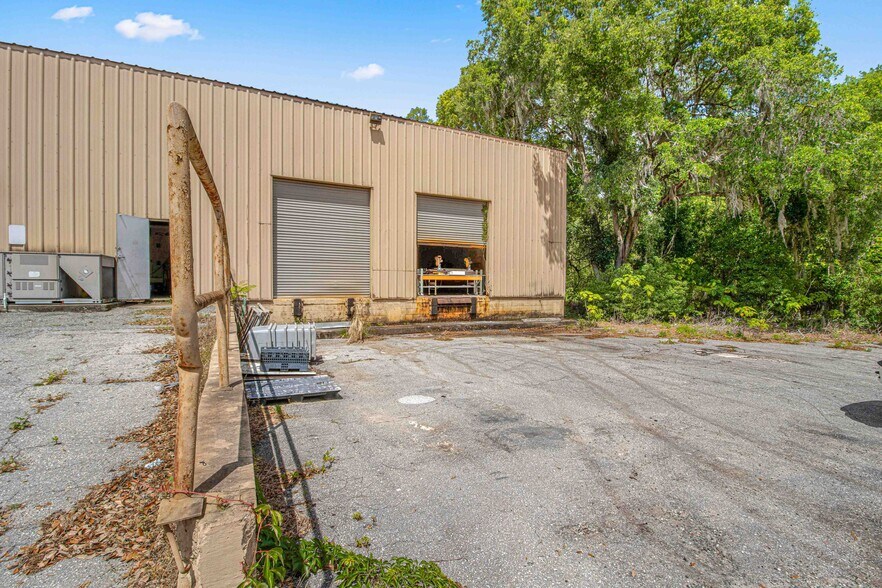 More Photos Of 1031 NE 16th St, Ocala Manufacturing For Sale