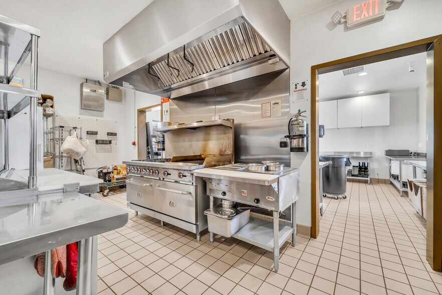 More Photos Of 10624 S. Loop blvd, California City Fast Food For Sale