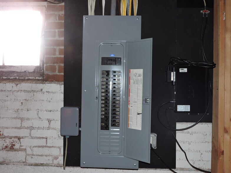 More Photos Of 280 Main St, Manchester Office For Sale