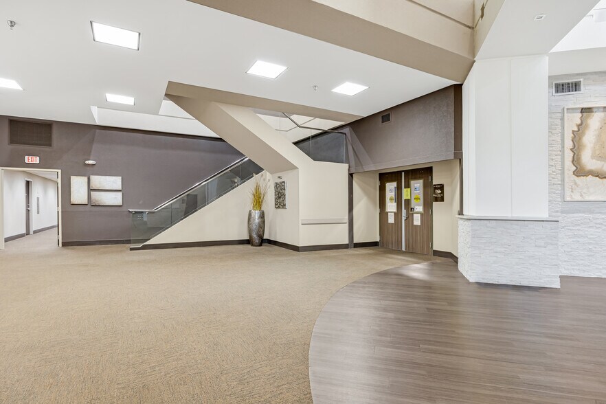 More Photos Of 11705 San Jose Blvd, Jacksonville Medical For Lease