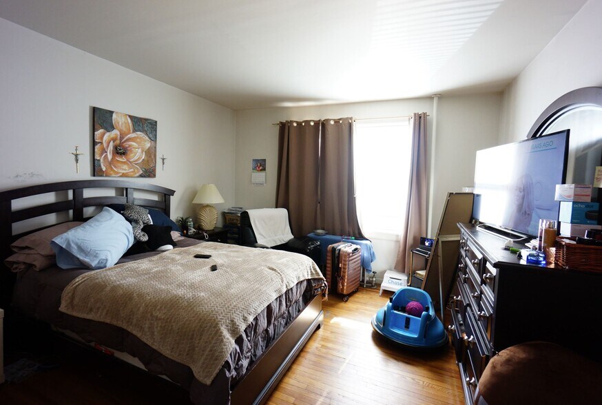 More Photos Of 53 Chase Ave, Yonkers Apartments For Sale