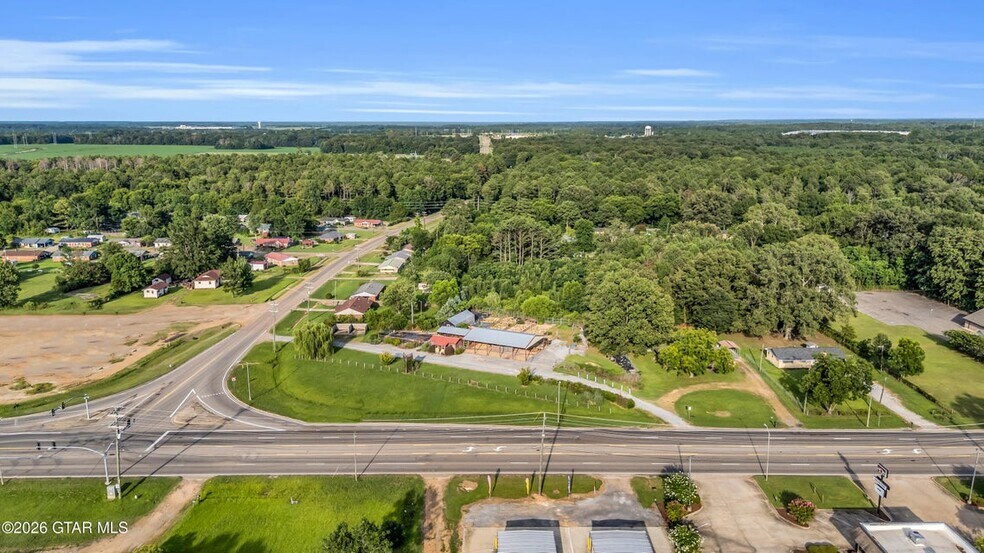 More Photos Of 8266 Highway 45 Alt N, West Point Garden Center For Sale