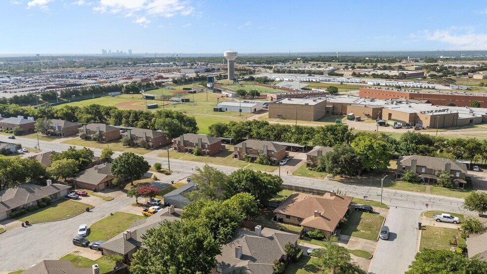 More Photos Of 5841 Shadydell Dr, Fort Worth Apartments For Sale
