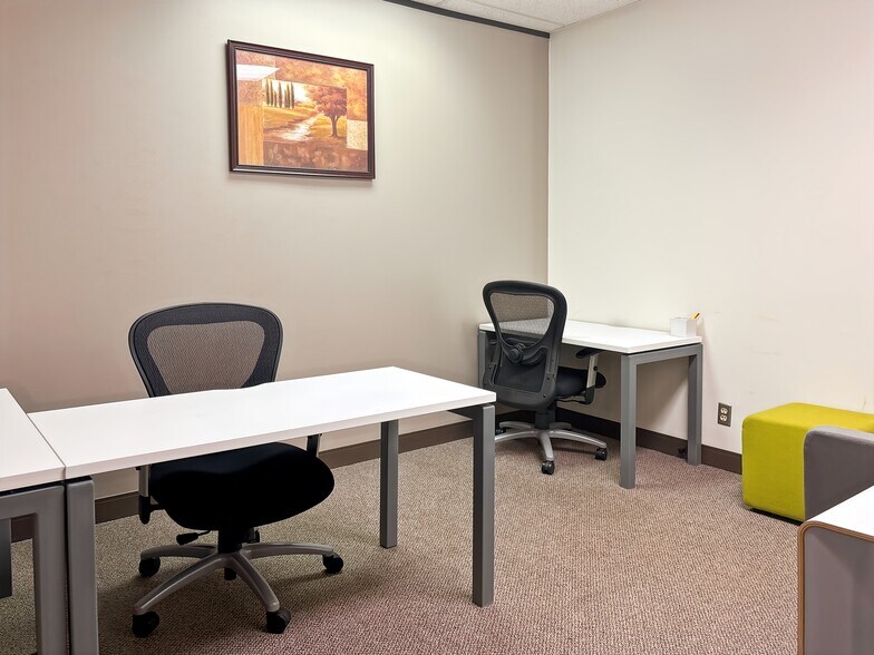 More Photos Of 100 W Big Beaver Rd, Troy Coworking Space