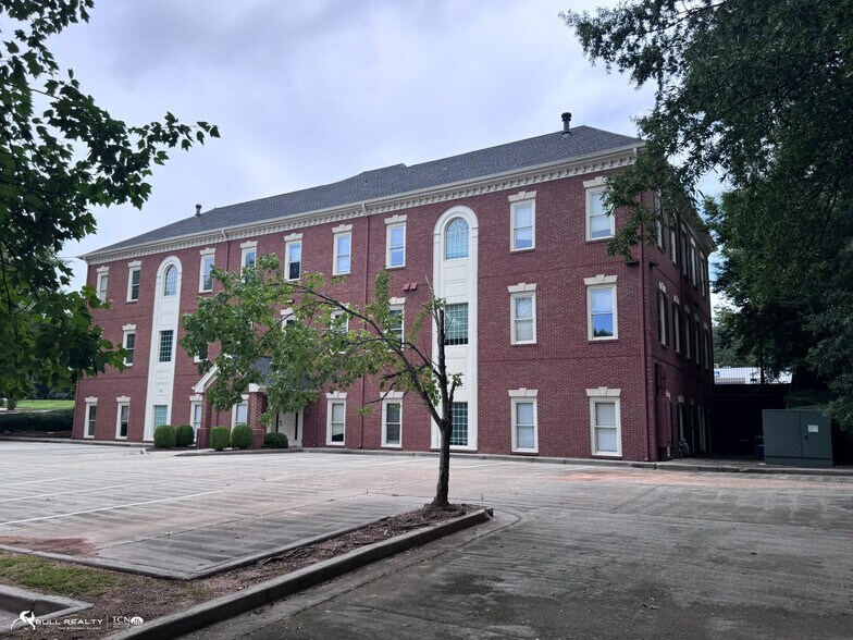More Photos Of 3495 Holcomb Bridge Rd, Peachtree Corners Office For Sale