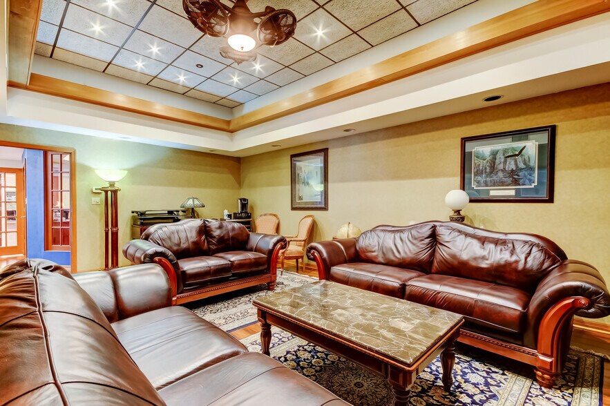 More Photos Of 6500-6514 Central Ave, Saint Petersburg Office For Sale