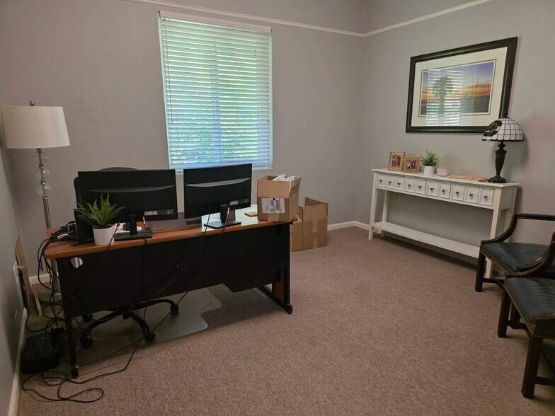 More Photos Of 21 New Orleans Rd, Hilton Head Island Office For Sale
