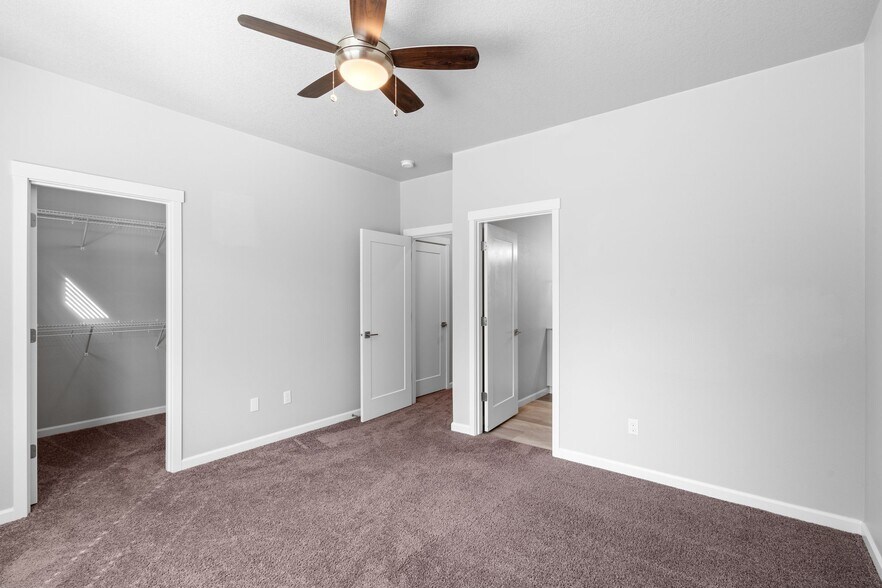 More Photos Of 16306 NE 20th St, Vancouver Multifamily For Sale