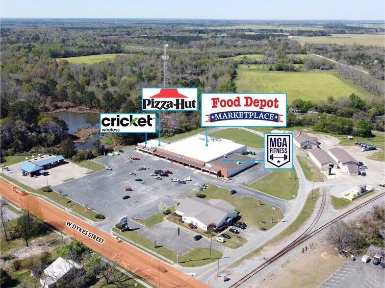 More Photos Of 140 W Dykes St, Cochran Supermarket For Lease