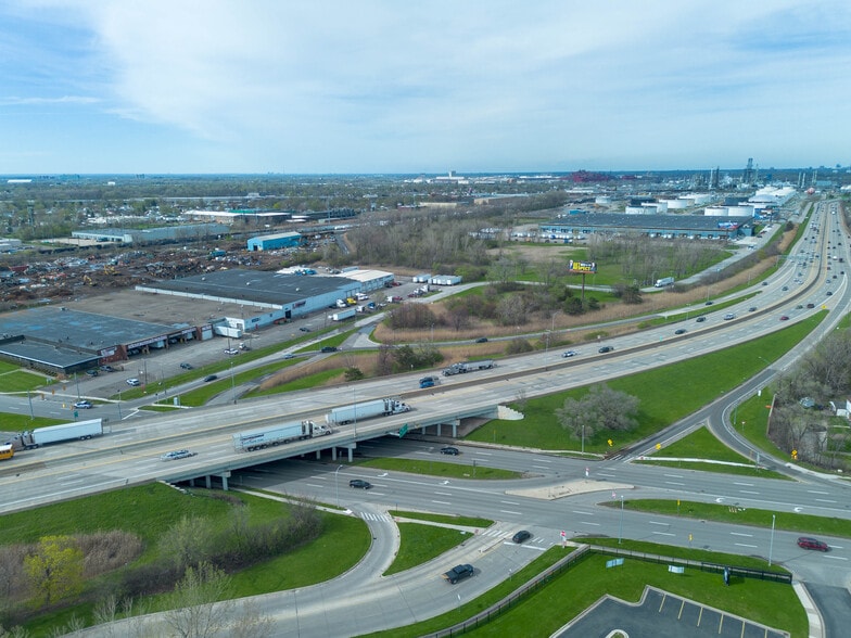 More Photos Of 1470 Paris Ave, Lincoln Park Multifamily For Sale