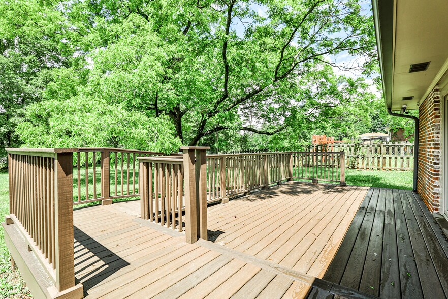 More Photos Of 2332 Old Covington Hwy, Conyers Office Residential For Sale