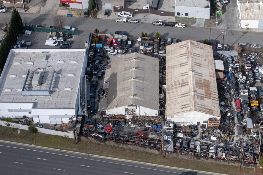 More Photos Of 790 Comstock St, Santa Clara Auto Salvage Facility For Sale