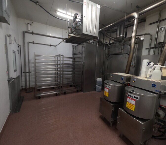 More Photos Of 1501 N Miller St, Wenatchee Freestanding For Lease