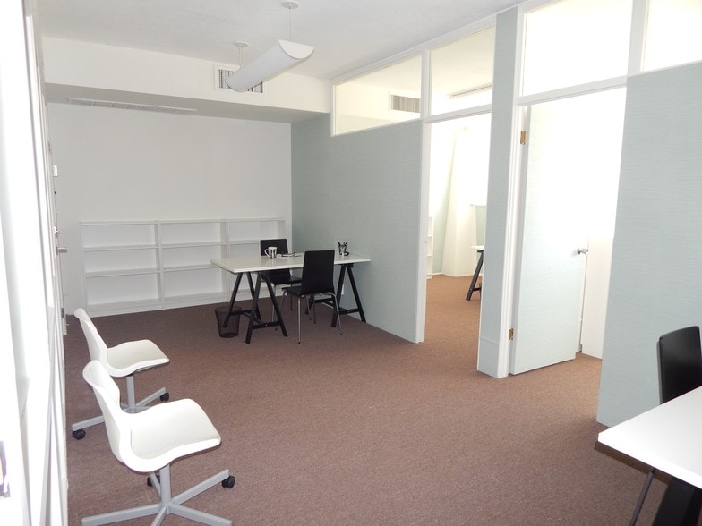 More Photos Of 401-493 E Tahquitz Canyon Way, Palm Springs General Retail For Lease