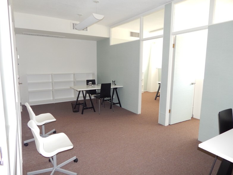 More Photos Of 401-493 E Tahquitz Canyon Way, Palm Springs General Retail For Lease
