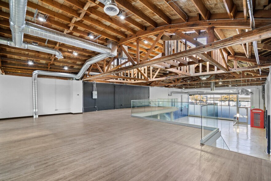More Photos Of 1802-1808 El Camino Real, Redwood City General Retail For Lease