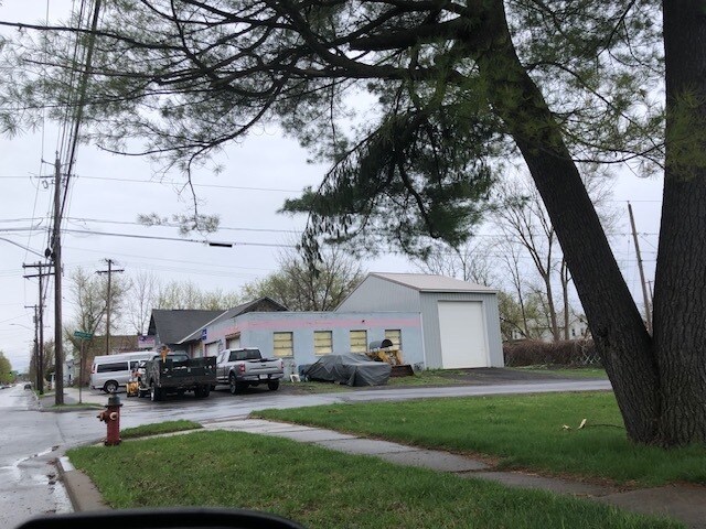 More Photos Of 607 S James St, Rome Auto Repair For Sale