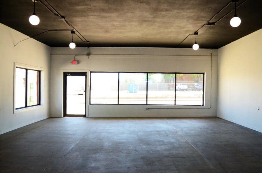 More Photos Of 500 S 20th St, Fort Smith Flex For Lease