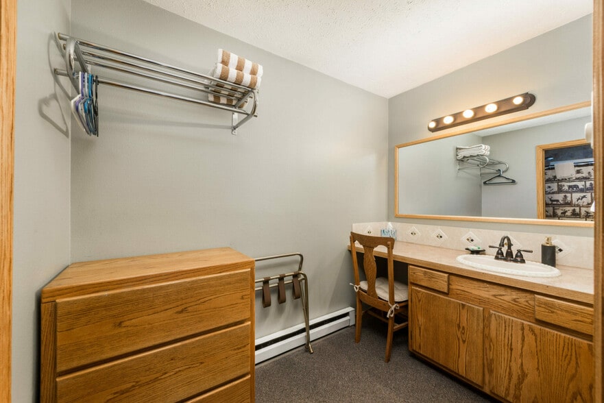 More Photos Of 1130 W Elkhorn Ave, Estes Park Hotel For Sale