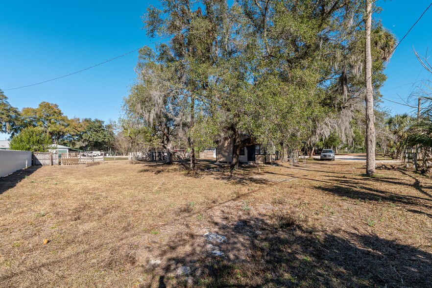 More Photos Of 1007 25th St, Ocala General Retail For Sale