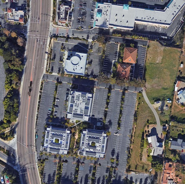 More Photos Of 316 S Melrose Dr, Vista Office For Lease