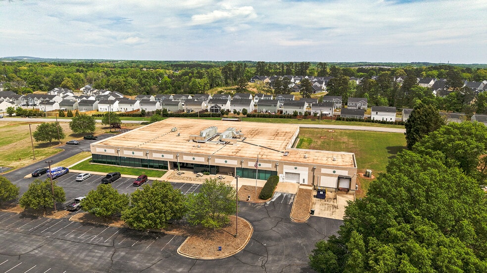 More Photos Of 1305 Perimeter Rd, Greenville Office For Sale
