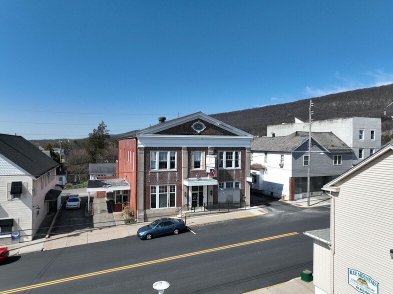 More Photos Of 215 S Robinson Ave, Pen Argyl Medical For Sale