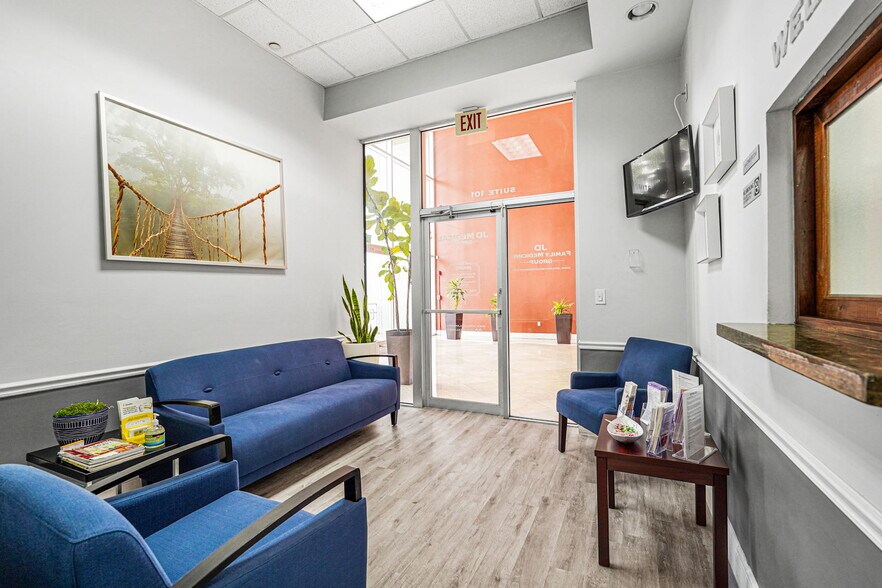 More Photos Of 2645 SW 37th Ave, Miami Medical For Sale