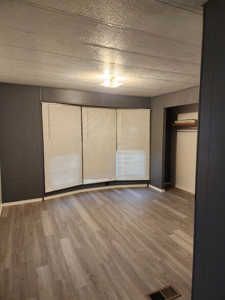 More Photos Of 226 Bremond St, Hempstead Carwash For Sale