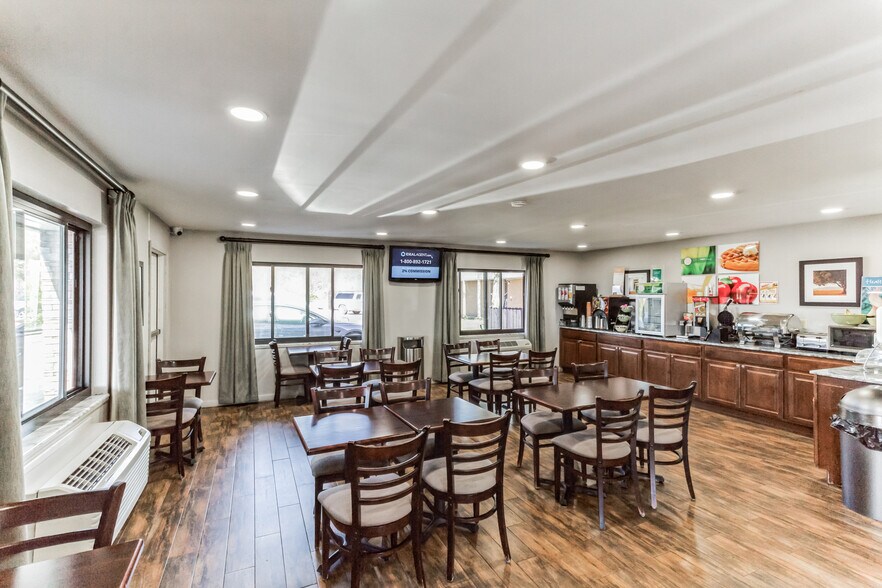 1945 Southgate Pky, Cambridge, OH 43725 Hotel For Sale