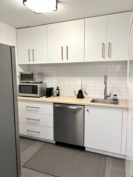 More Photos Of 1531 S 300 W, Salt Lake City Showroom For Lease