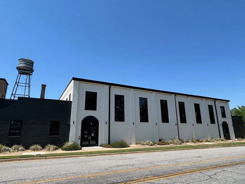 More Photos Of 3201 1st Ave, Columbus Health Club For Lease