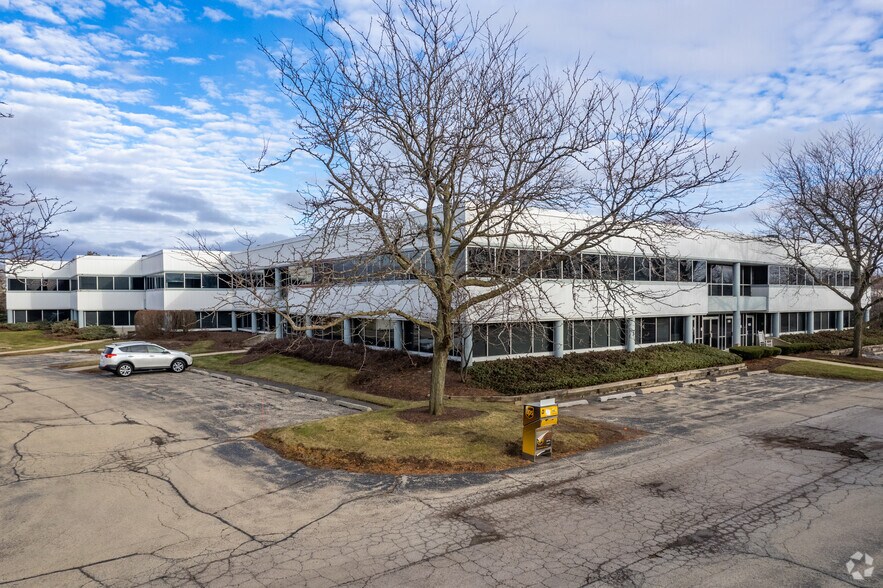 More Photos Of 2155 Stonington Ave, Hoffman Estates Flex For Lease