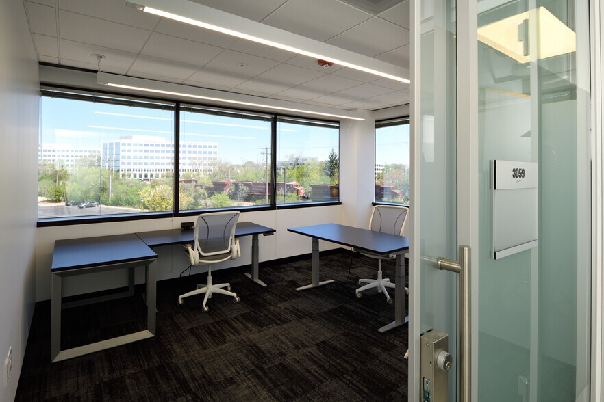More Photos Of 570 Lake Cook Rd, Deerfield Coworking Space