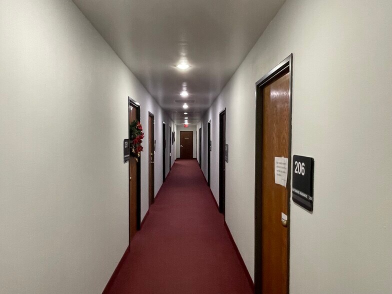 More Photos Of 625 W Centerville Rd, Garland Office For Sale