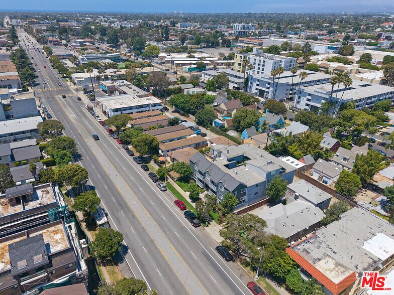 More Photos Of 12029 Washington Pl, Los Angeles Multifamily For Sale