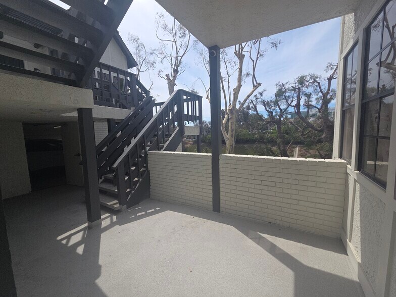More Photos Of 471 N Old Newport Blvd, Newport Beach Medical For Lease