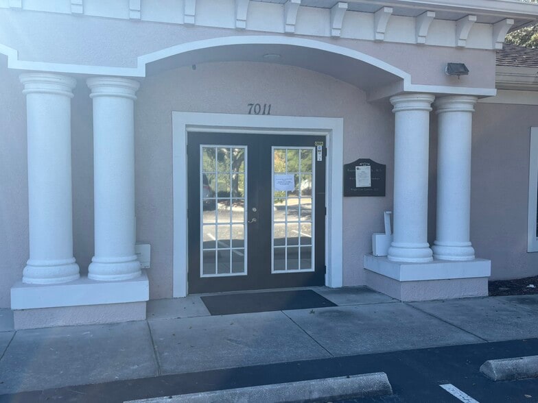 More Photos Of 7005-7011 Nightwalker Rd, Brooksville Medical For Lease