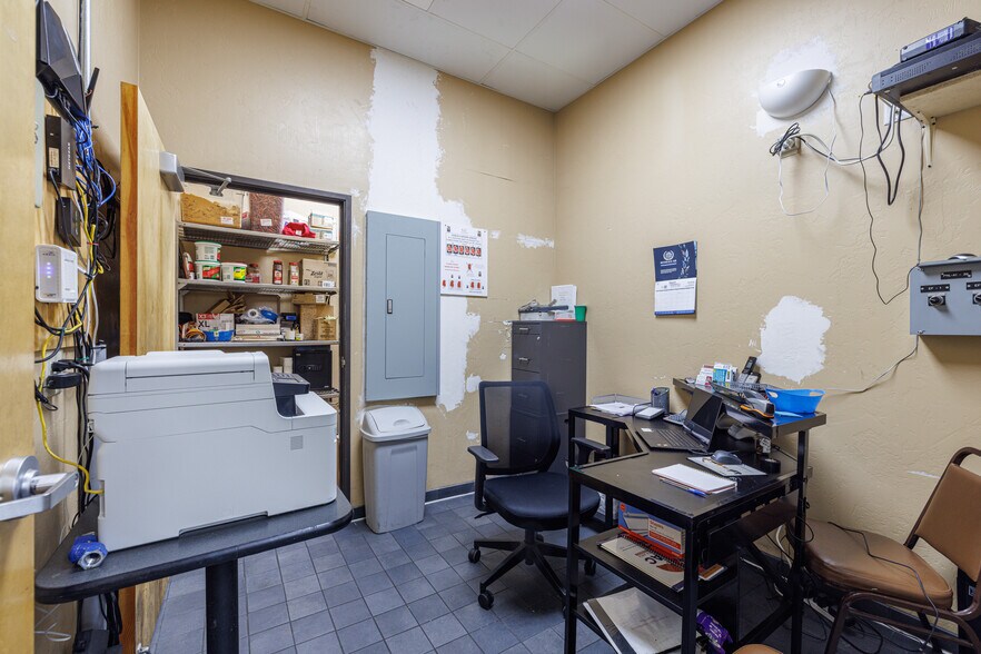 More Photos Of 7196 S Highway 92, Hereford Restaurant For Sale