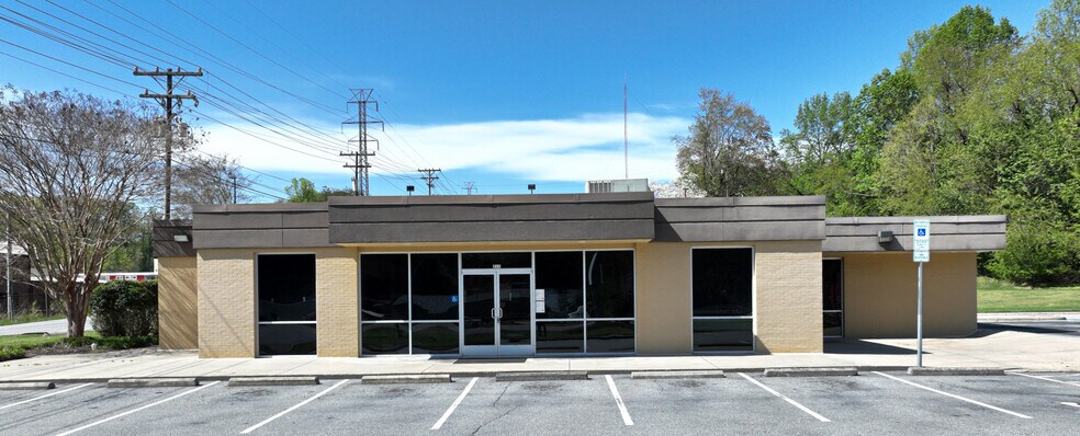 More Photos Of 211 Elkin Hwy, North Wilkesboro Bank For Sale