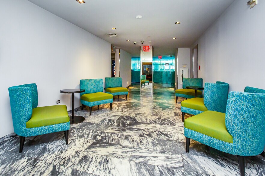 More Photos Of 33 W 55th St, New York Hotel For Lease