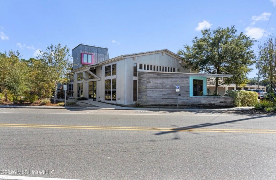 More Photos Of 443 Main St, Bay St Louis Office Residential For Sale