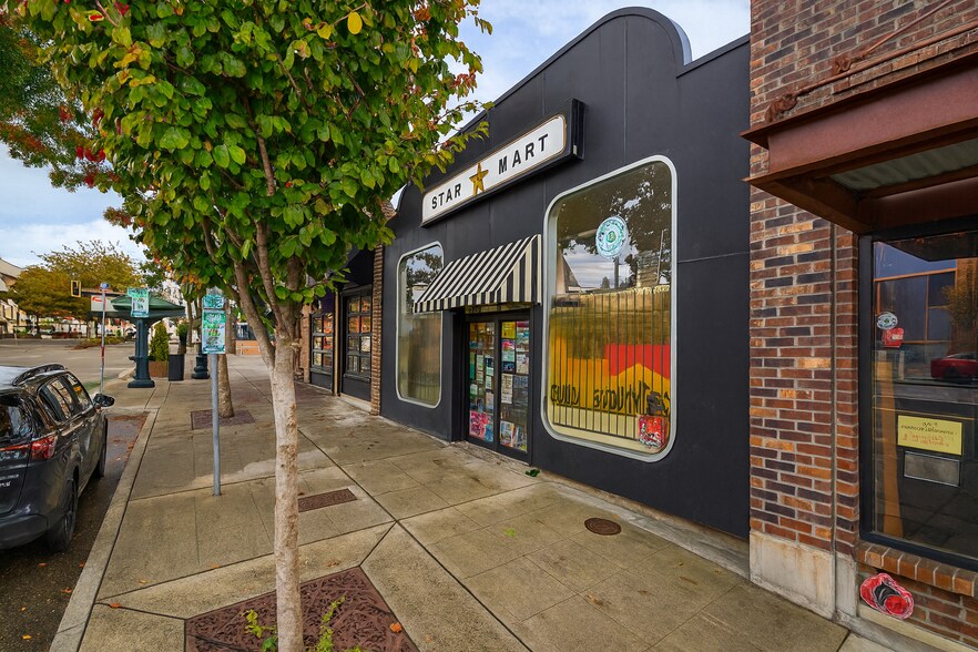 More Photos Of 1418 Hewitt Ave, Everett Storefront For Sale