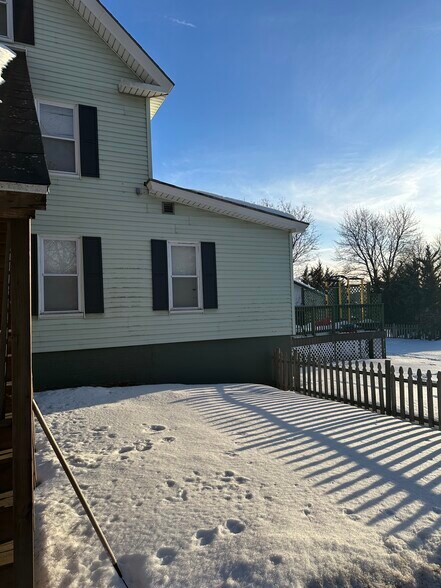 More Photos Of 14 High St, Pembroke Multifamily For Sale
