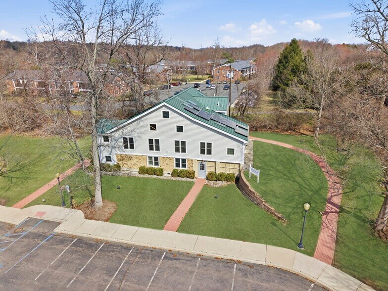 More Photos Of 3 Mapleton Rd, Princeton Office For Sale