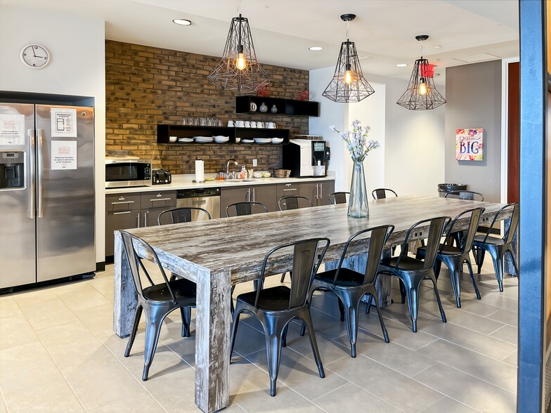 More Photos Of 500 Capitol Mall, Sacramento Coworking Space