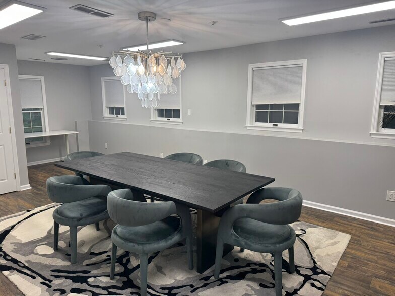 More Photos Of 118 Coalpit Hill Rd, Danbury Office For Lease